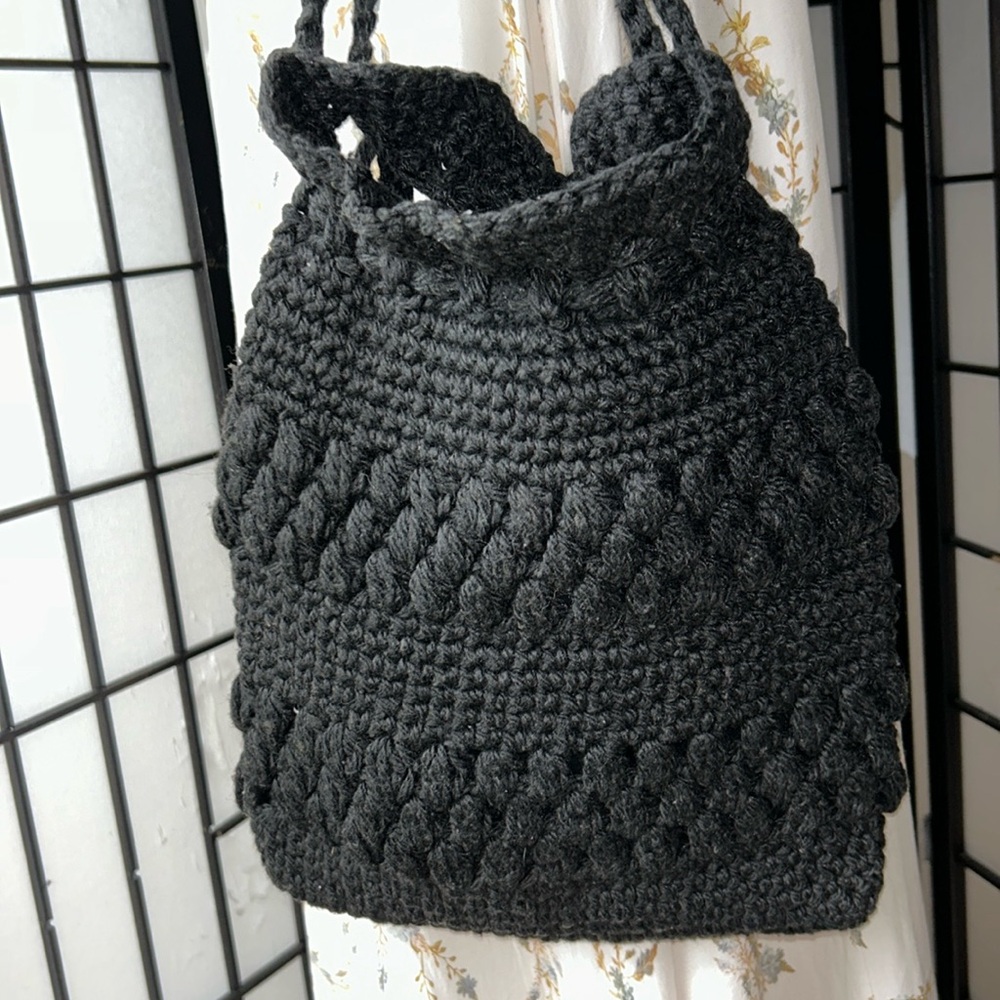 Crocket hand bag